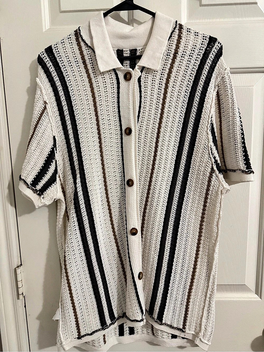 Aero Striped Short Sleeve Button Down in White & Black